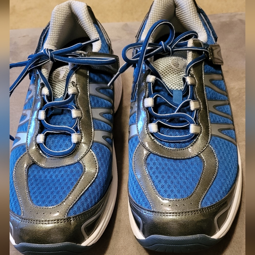 ORTHOFEET BioFit Sneakers